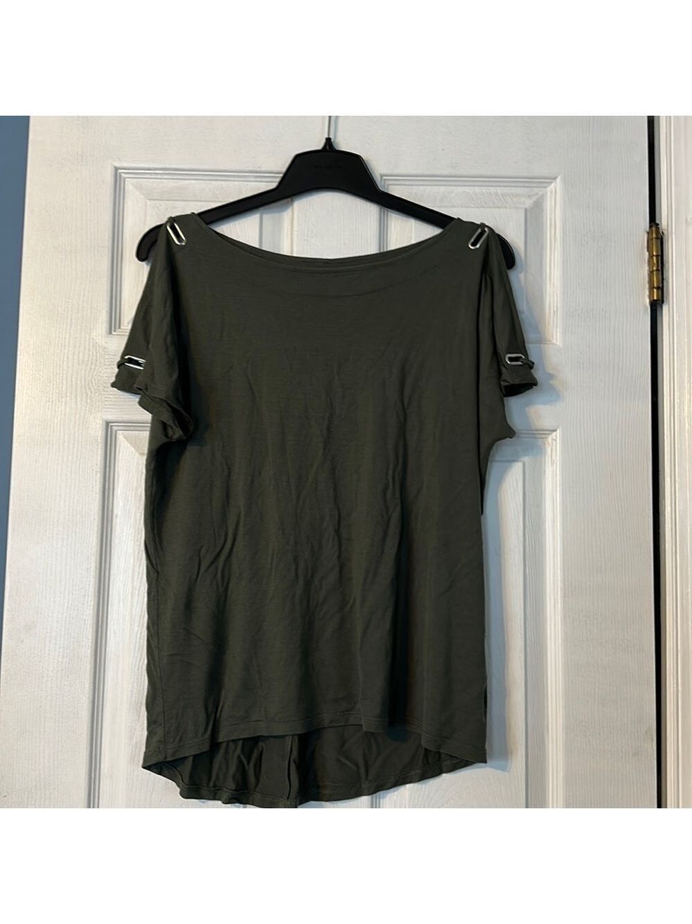 Cable & Gauge womens top; size large